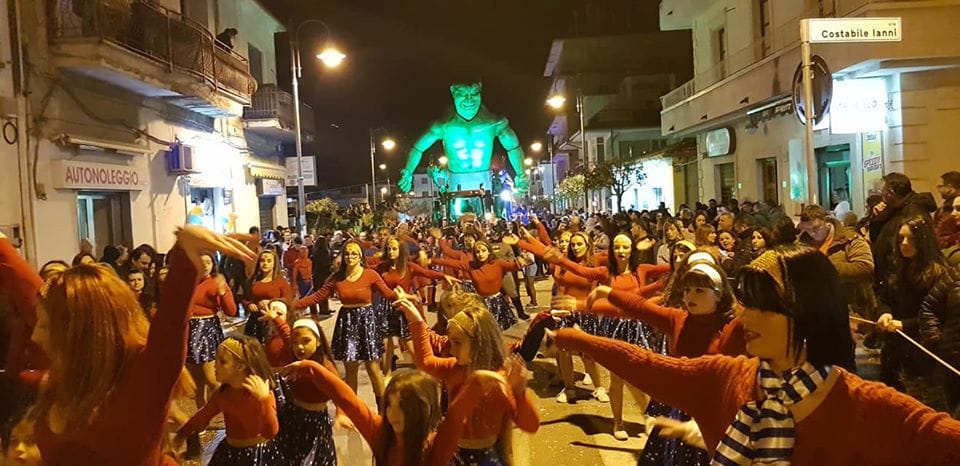 Allerta Coronavirus, ad Agropoli il Carnevale si fa ed «è un successo»