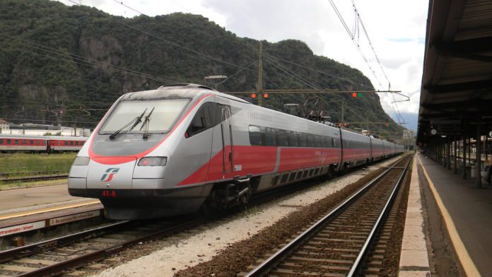 Polemica per fermata Frecciargento ad Agropoli, arriva replica di associazioni calabre