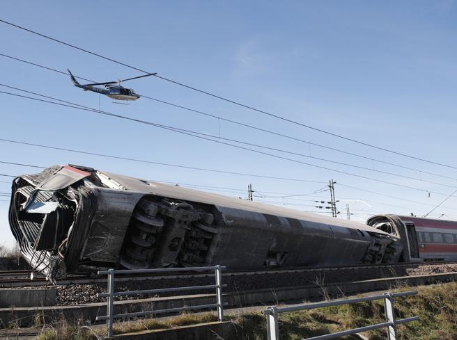 Treno per Salerno deragliato, iniziati interrogatori operai indagati