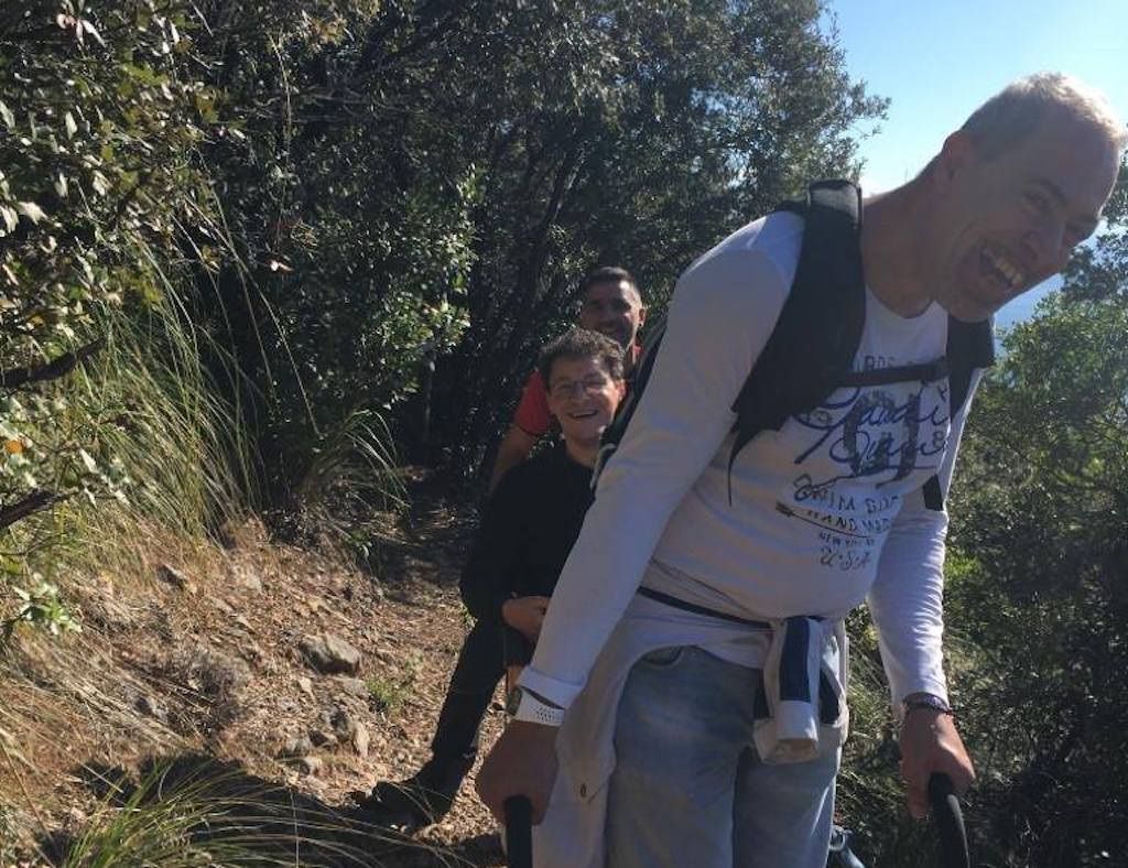 Sandro, la sua forza distrugge ogni limite: trekking in carrozzina nel Cilento
