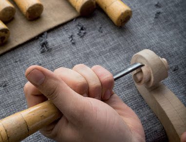 Nel Cilento una scuola di liuteria