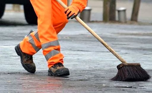 Vibonati, Borrelli sollecita: «Operai rifiuti ancora senza stipendio»