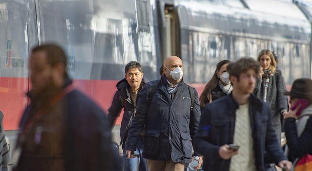 Coronavirus, folle fuga di notizie: ecco perchè sono scappati tutti dal nord