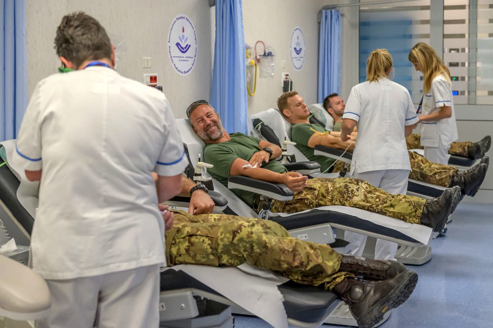 Coronavirus, anche esercito nel salernitano dona sangue