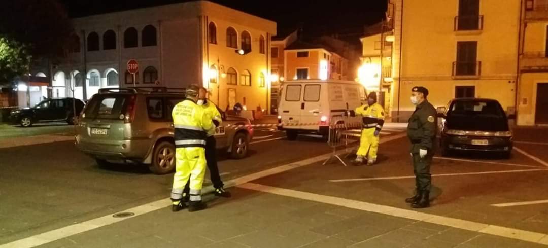 Coronavirus, contagi a Sant’Arsenio: sindaco chiude villa comunale