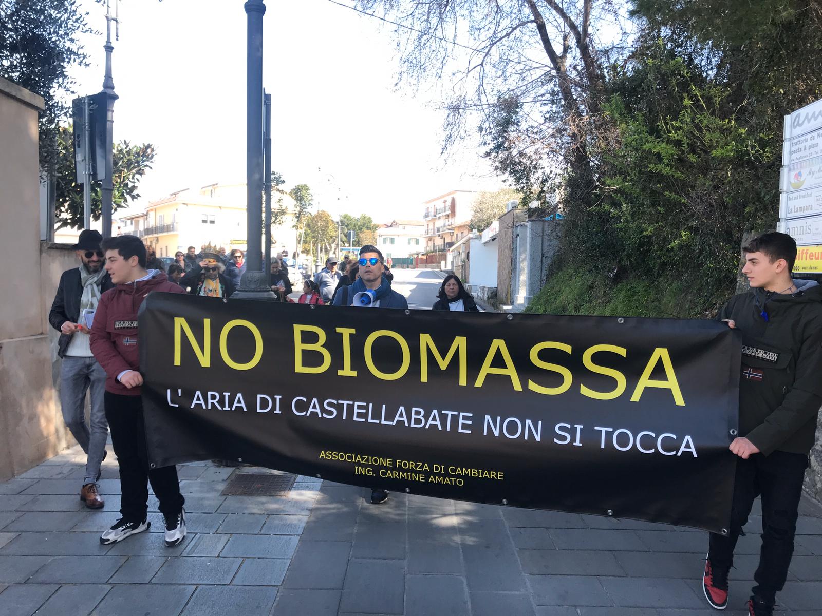 Castellabate, cittadini in piazza protestano: «No a impianto a biomasse»
