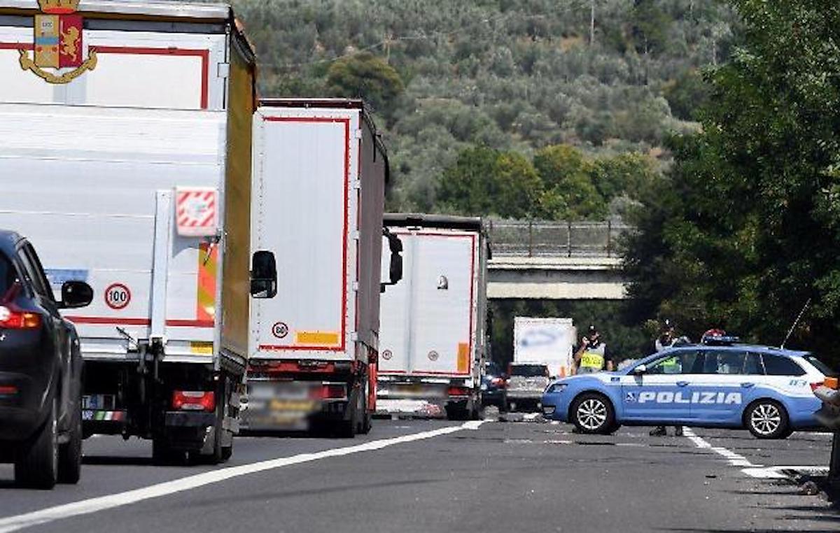 Coronavirus, di ritorno da Lodi: camionisti bloccati