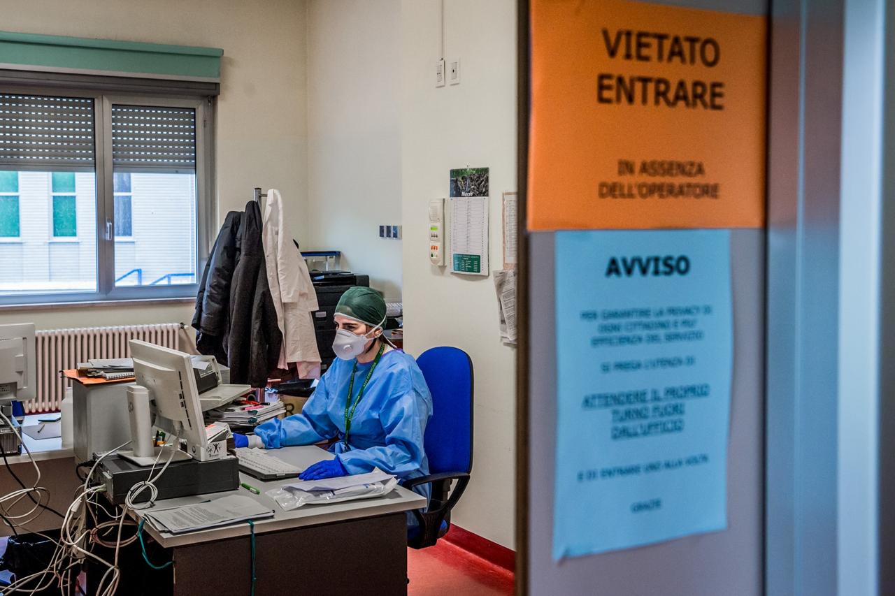 Coronavirus: contagiata una donna di Vallo della Lucania