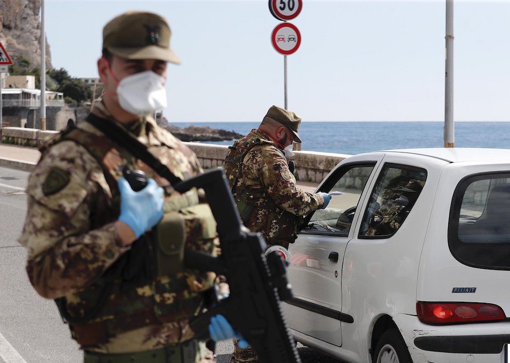 Coronavirus, ora anche il presidente della Provincia di Salerno chiede l’esercito