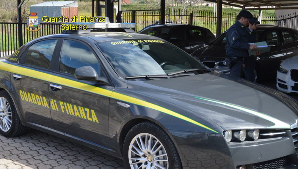 Maxi evasione fiscale: sequestrati conti correnti e 98 auto tra Maserati e Porsche