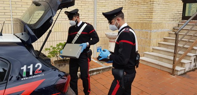Carabinieri Sapri consegnano tablet e pc agli studenti del golfo di Policastro