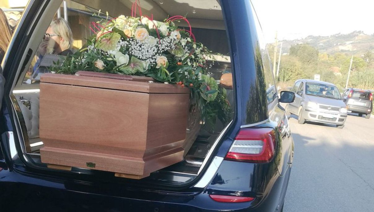 Da Cremona al Cilento per morte mamma: funerale non autorizzato