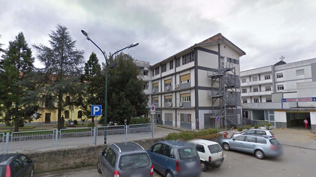 Covid, blitz dei Nas all’ospedale di Polla