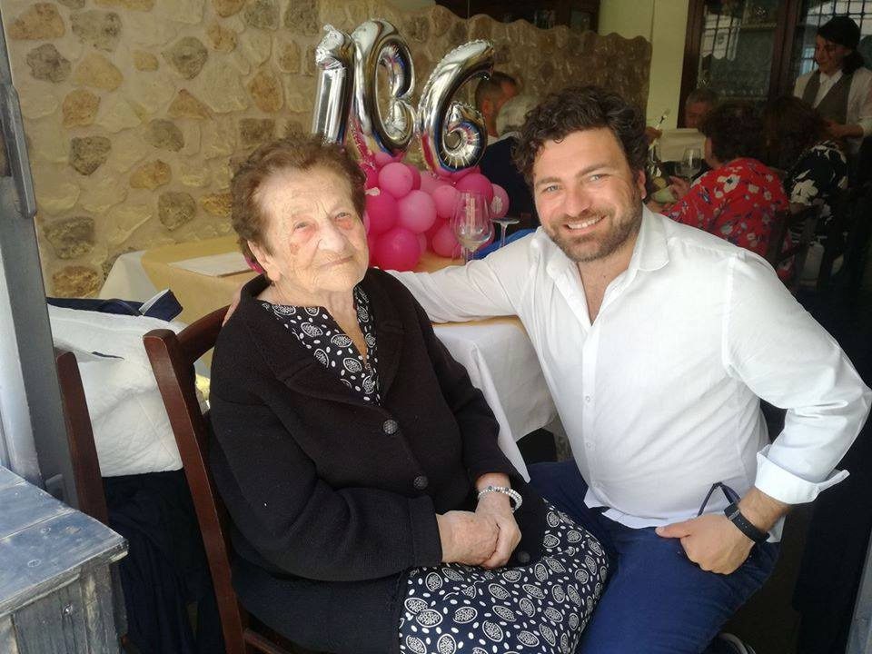 Cilento in festa, nonna Carmela compie 108 anni