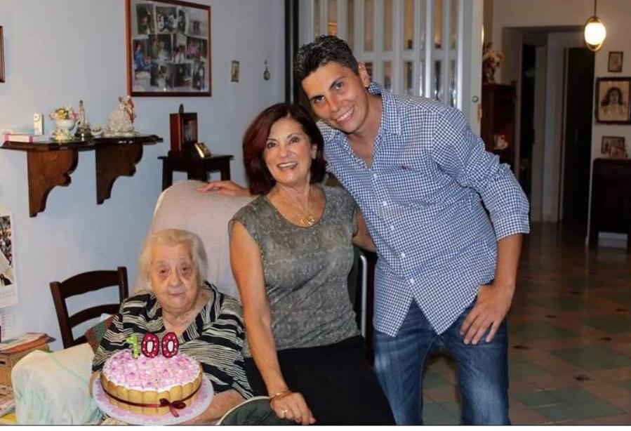 Sant’Arsenio, nonna Maria compie 100 anni ai tempi del Coronavirus