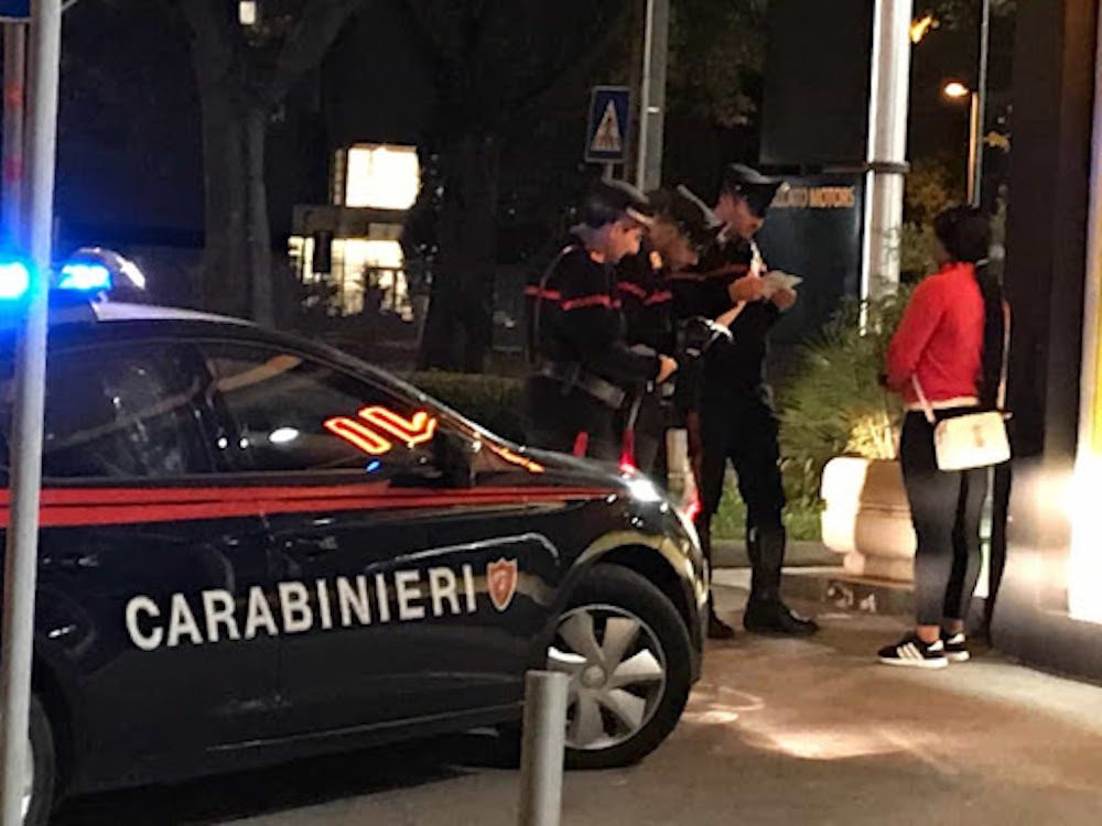 Litoranea, tornano le prostitute dopo il lockdown: multe da 500 euro