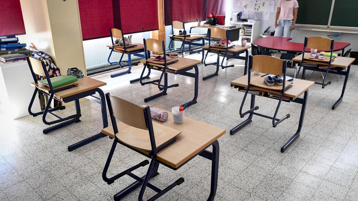 Covid-19, Campania: completato screening su docenti e personale scuola