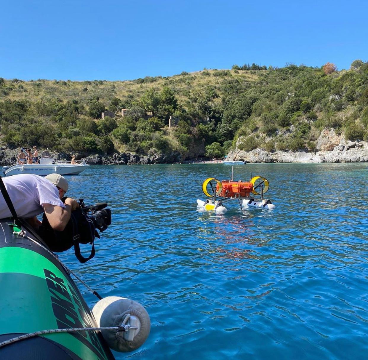 Le telecamere di Linea Blu a Porto Infreschi per immortalare le bellezze di Camerota