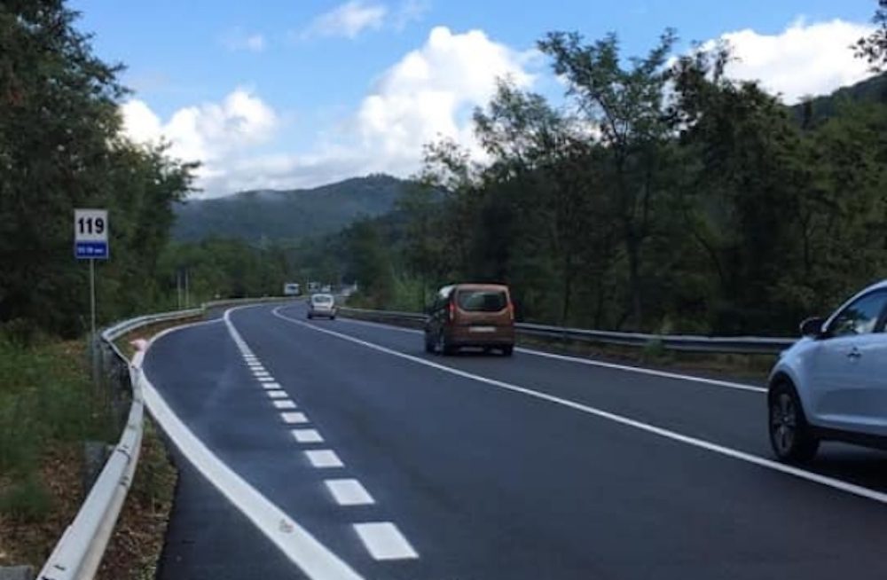 Strada Cilentana, dramma sfiorato: volati calcinacci dal cavalcavia