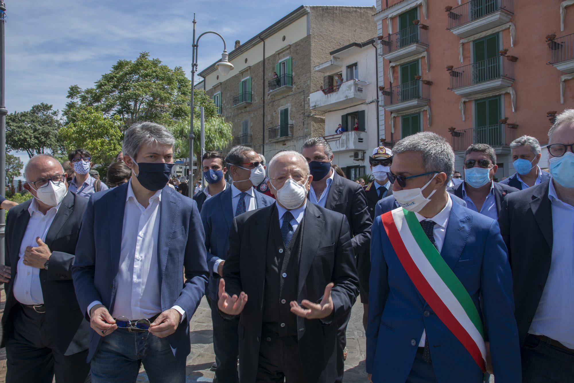 De Luca a sindaci: certi dirigenti da isolare, preservare giovani