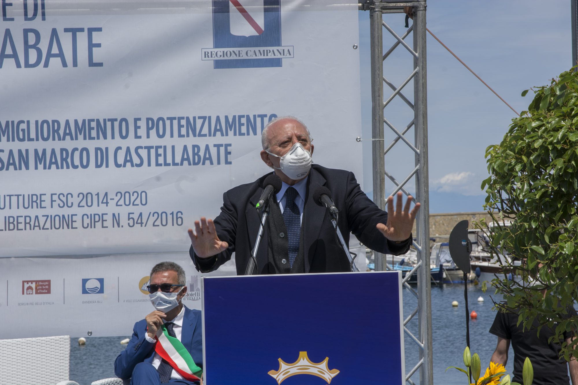 Vincenzo De Luca a Castellabate, il fotoracconto