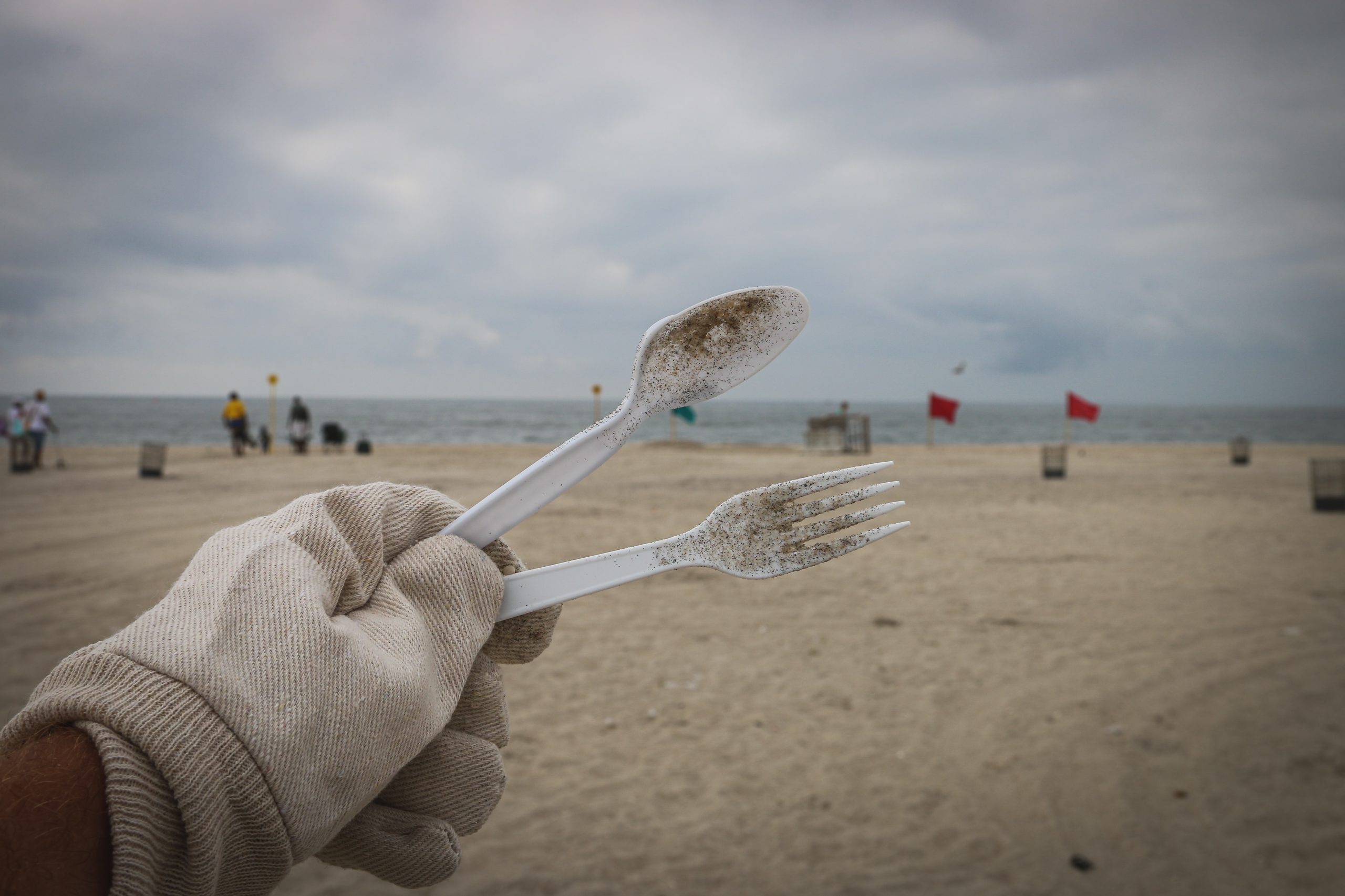 Spiagge, in Campania rifiuti ad ogni passo ma il Cilento è salvo