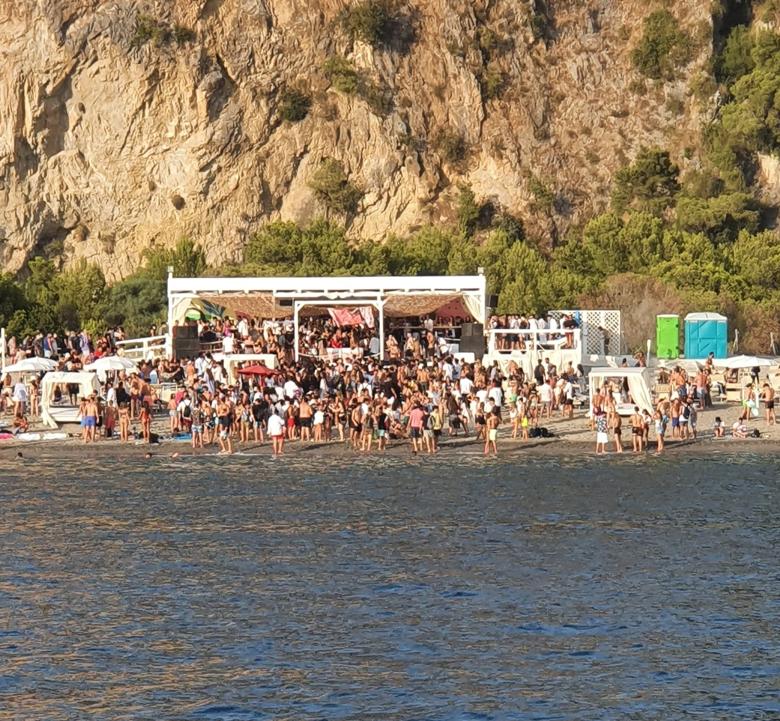 Camerota, sospesi gli aperitivi al Ciclope Beach