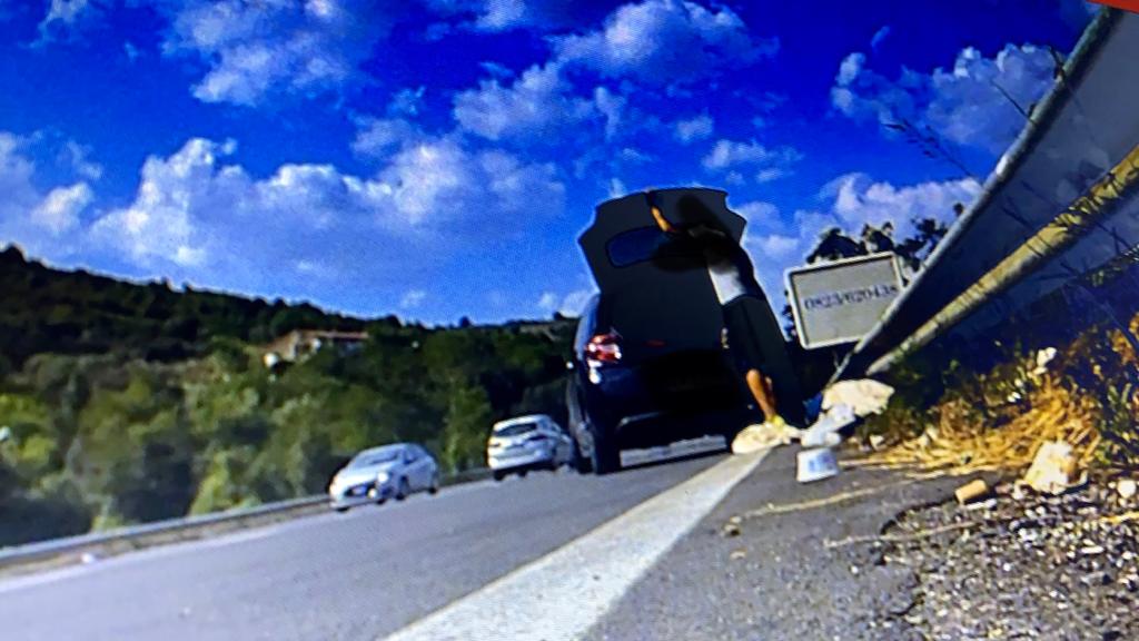 Da Palinuro a Omignano, video trappole lungo la Cilentana: beccati i ‘cafoni’ della spazzatura