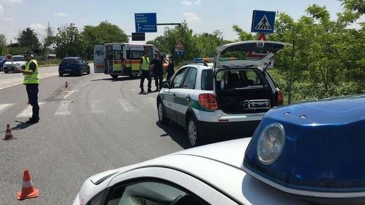 Bimbo nasce in auto lungo la Cilentana