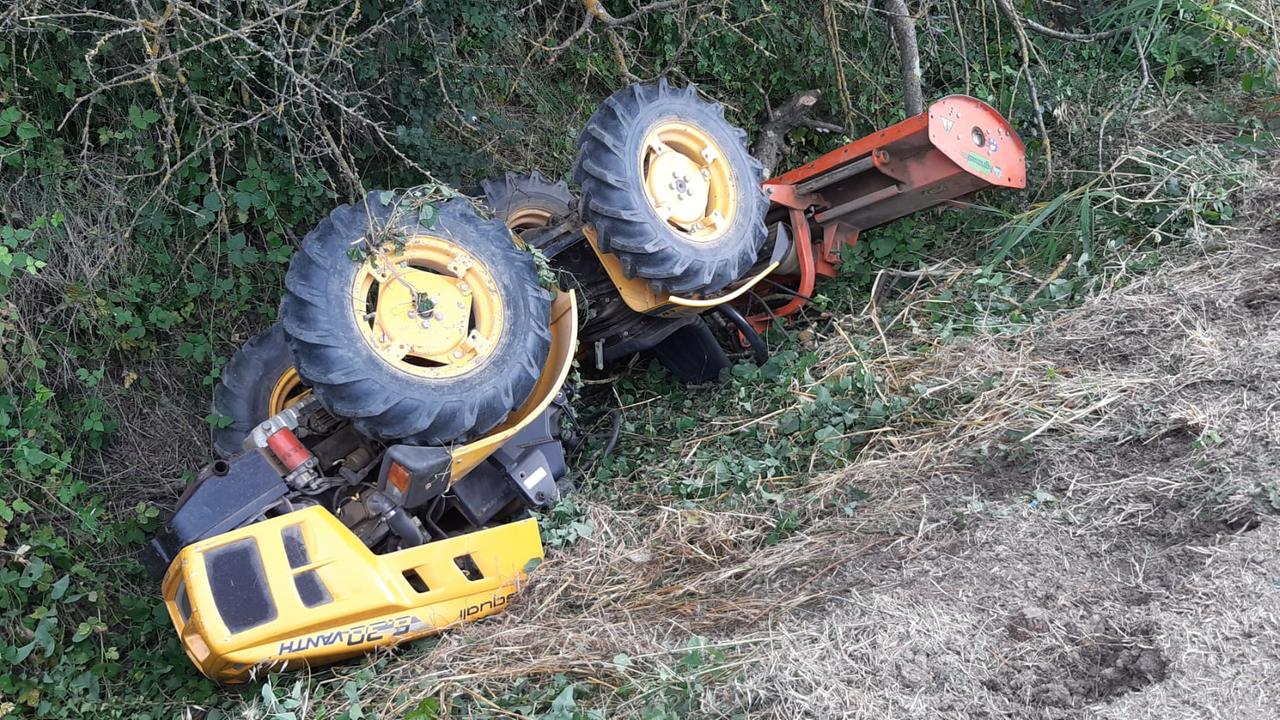 Cilento, contadino travolto dal suo trattore: aperta indagine