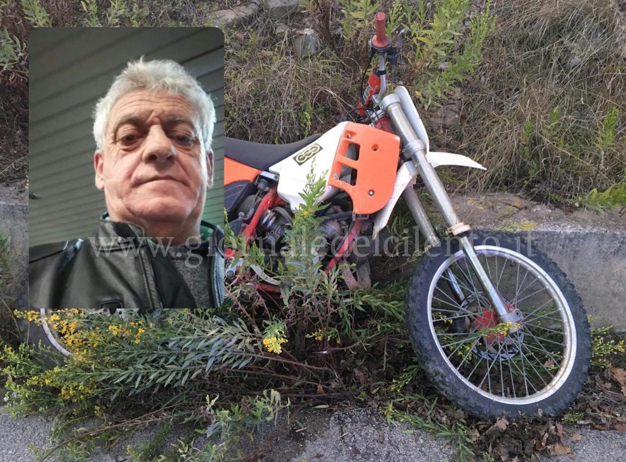 Torre Orsaia, sbanda con la moto: muore operaio di 54 anni