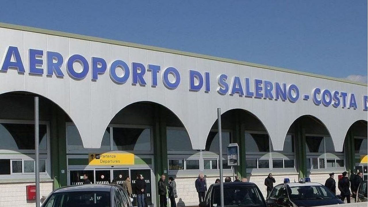 Viceministro Infrastrutture visita aeroporto Pontecagnano: «Lavori devono proseguire»