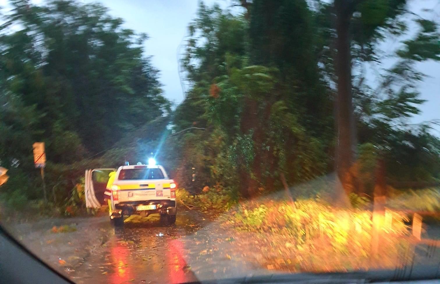 Tempesta colpisce Capaccio Paestum: danni e scuole chiuse