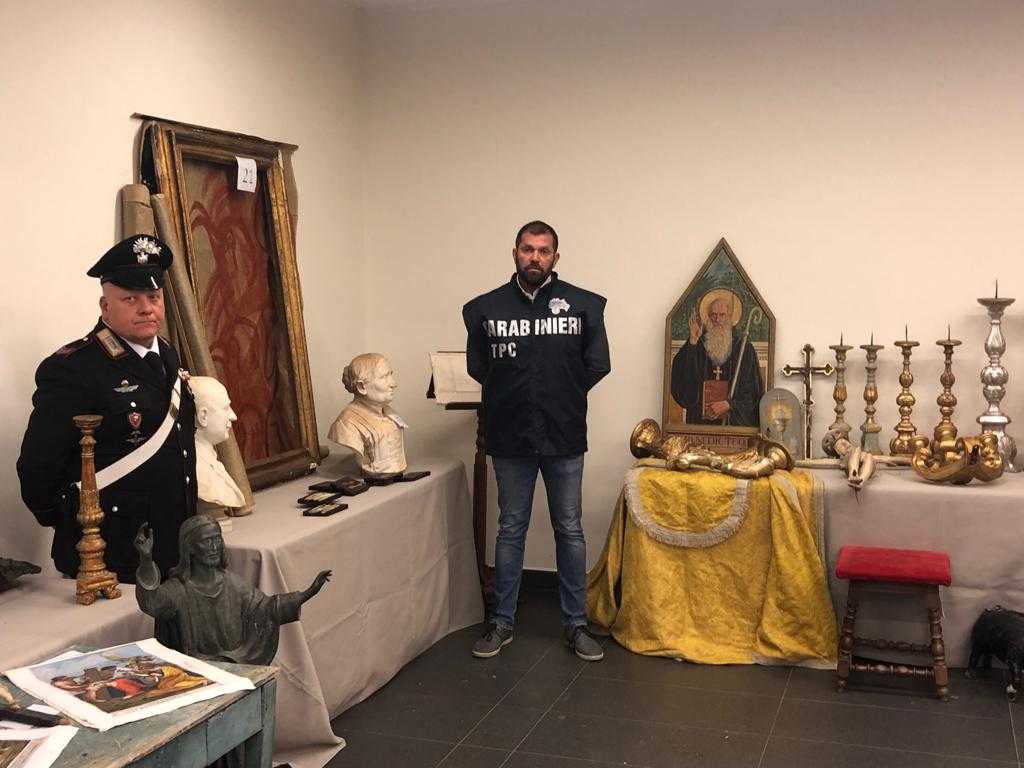 Altare del ‘700 trafugato a Caserta: antiquario valdianese denunciato