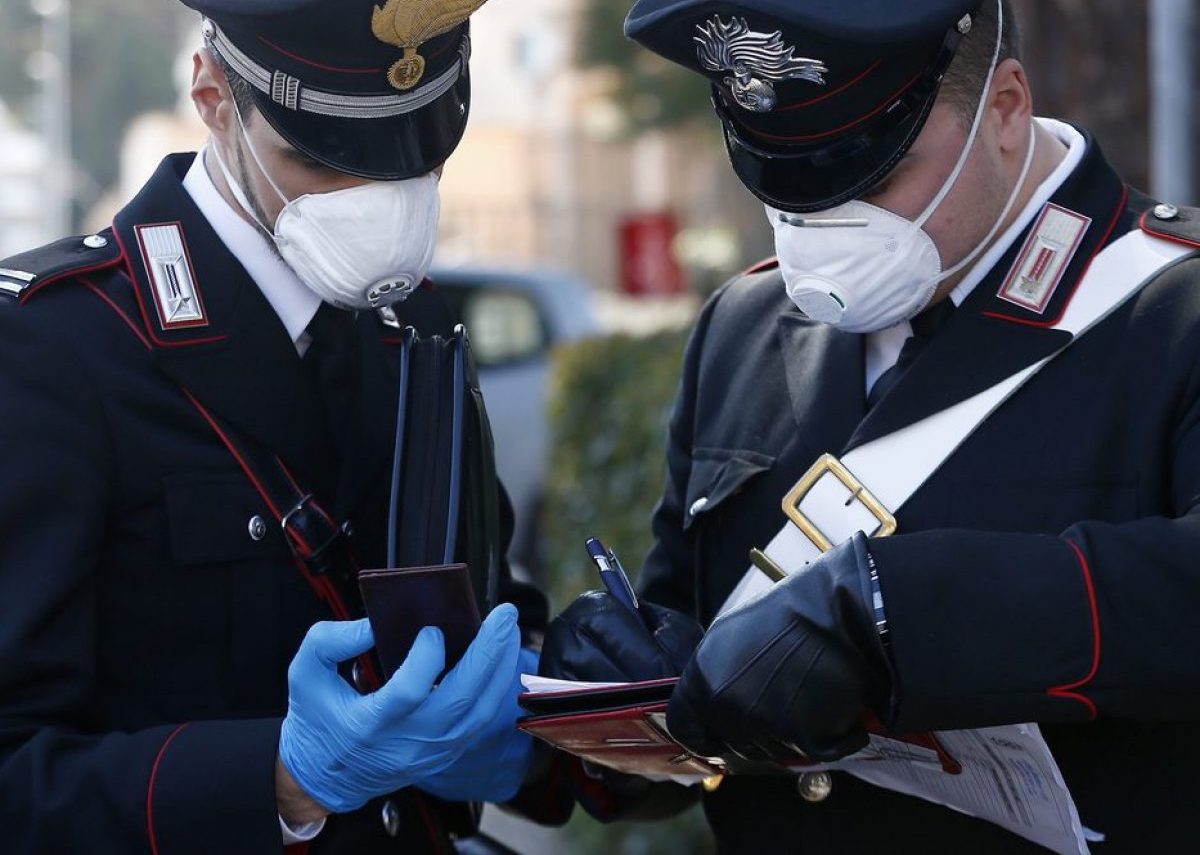 Infastidisce ragazze, urla e scappa: fermato stalker nel Vallo di Diano