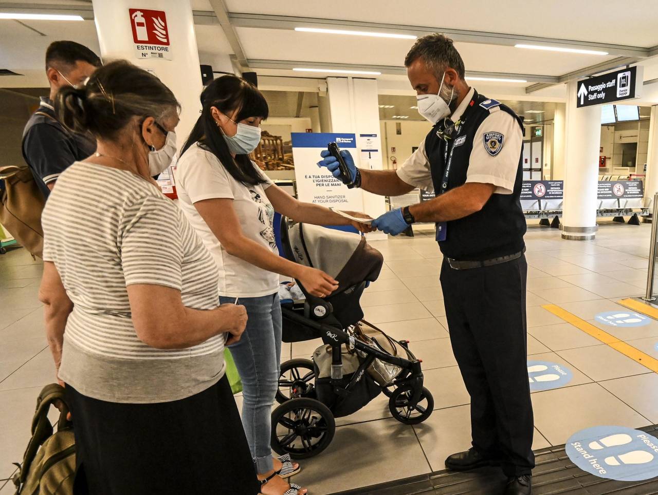 Covid, Campania proroga norme su controllo rientri