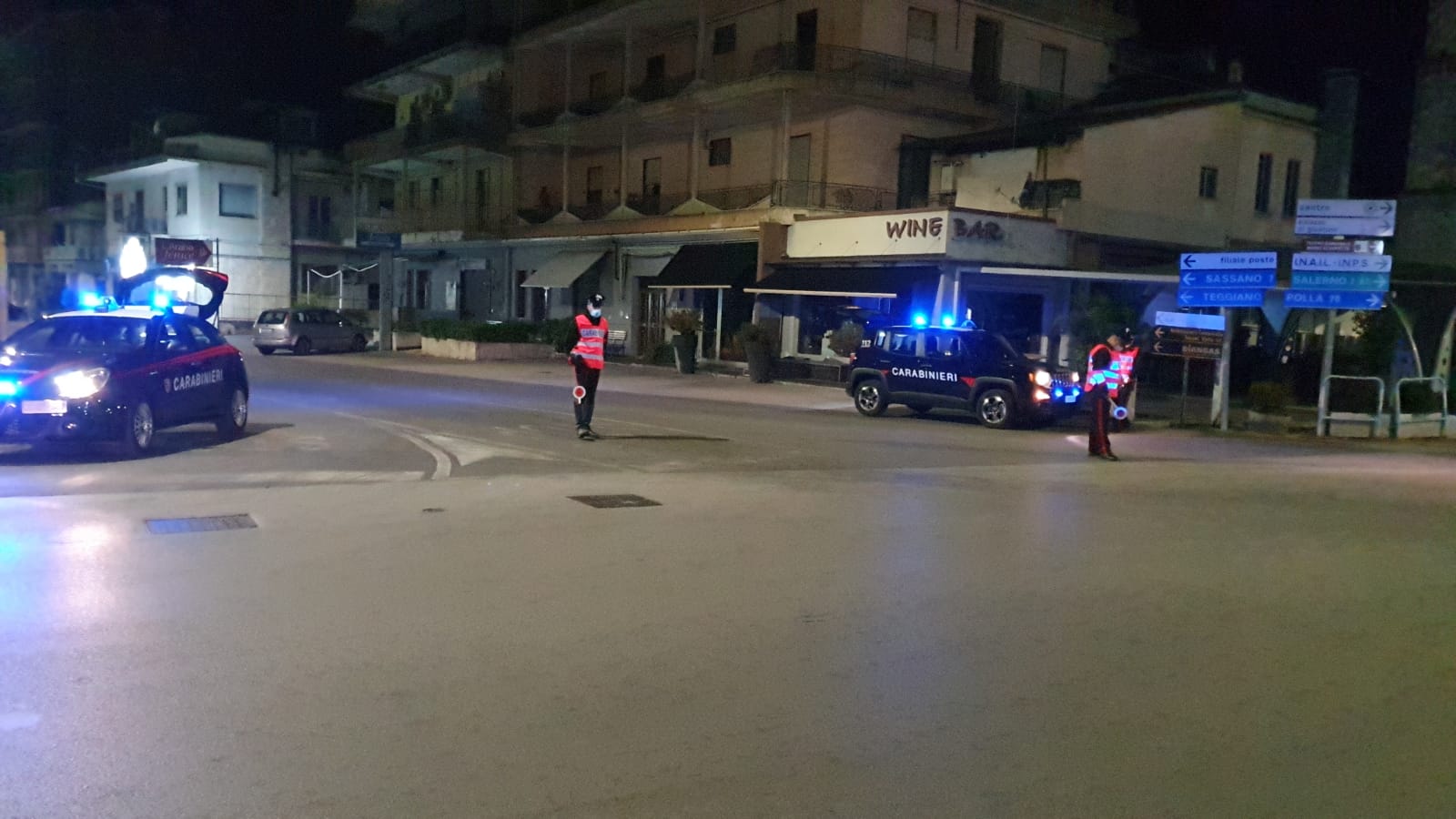 Prima notte di coprifuoco nel Vallo di Diano, carabinieri nelle strade deserte