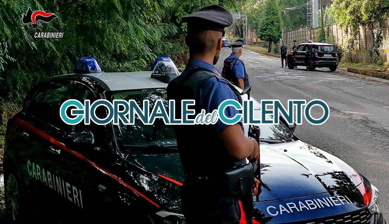 Cilento, rapinano ragazzi in spiaggia: due arresti