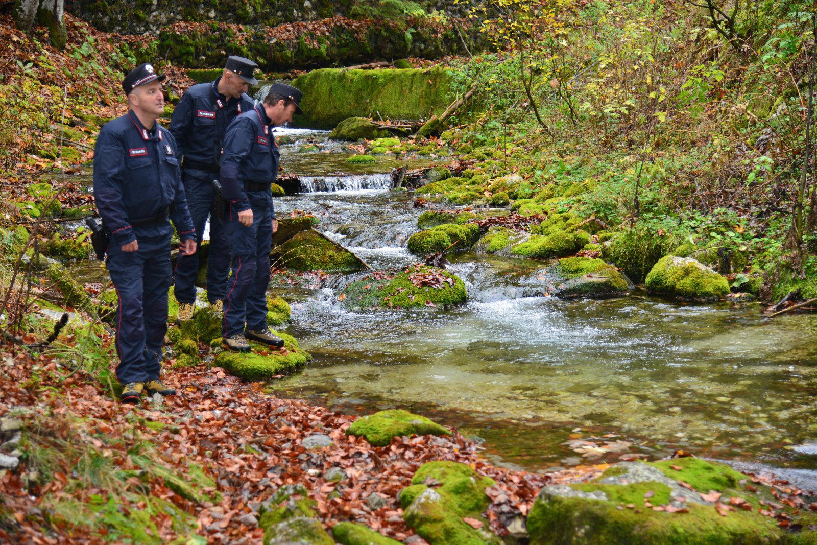 Cilento, perde orientamento: 15 km sotto la pioggia. Salvato 80enne