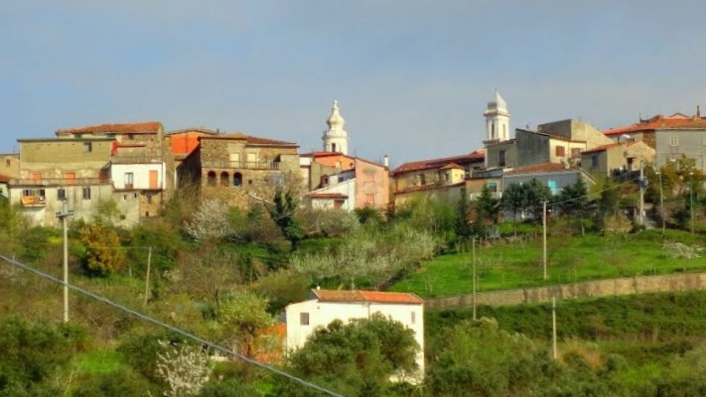 Ladri in casa di un medico a Salento, torna l’allarme furti nel Cilento