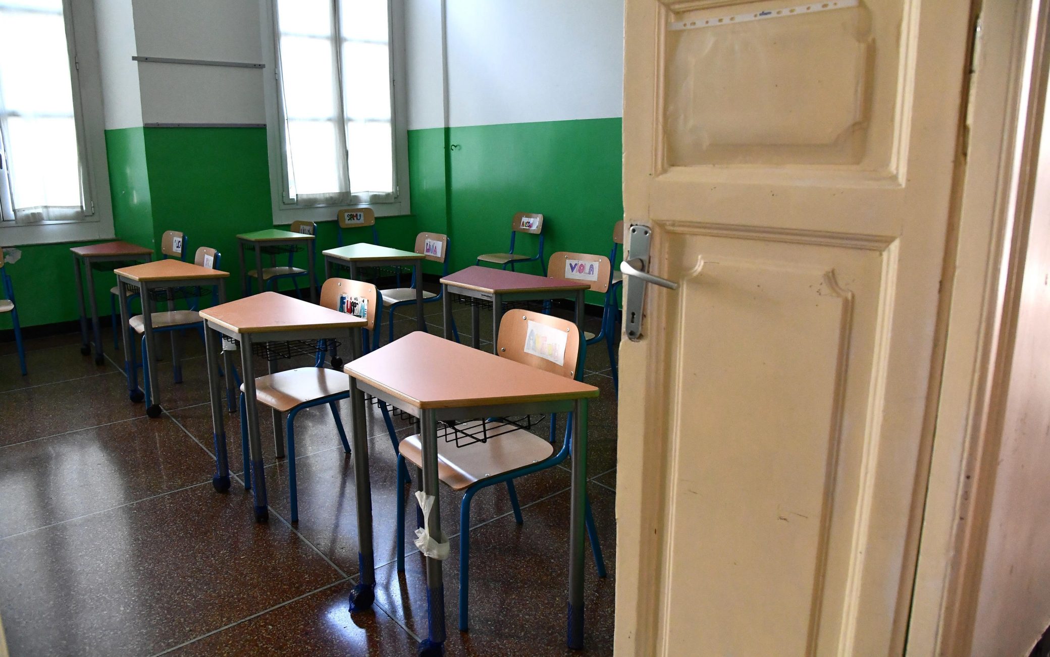 Covid, lezioni in presenza sospese nelle scuole di Camerota