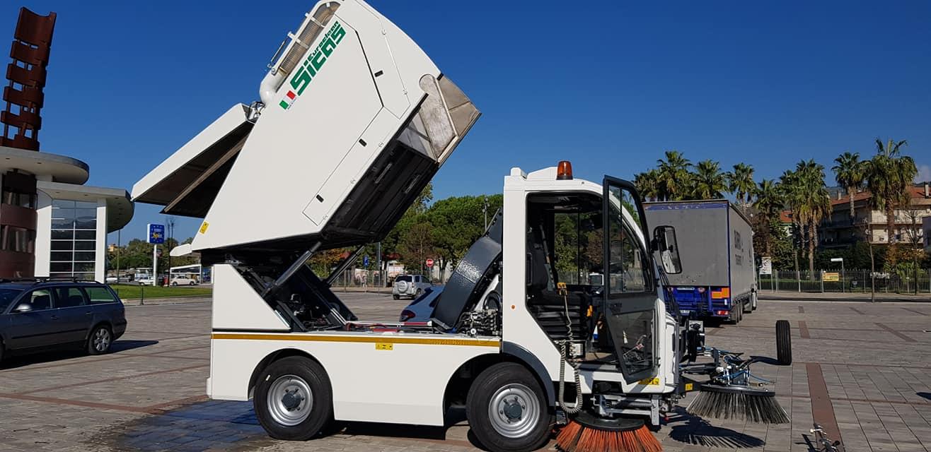 Agropoli, pulizia delle strade: arrivata un’autospazzatrice