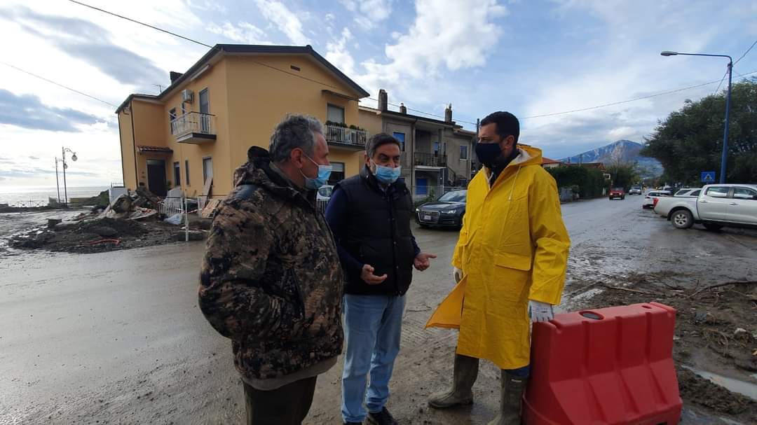 Maltempo, sopralluogo di Matera nel golfo di Policastro: chiesto incontro con i sindaci