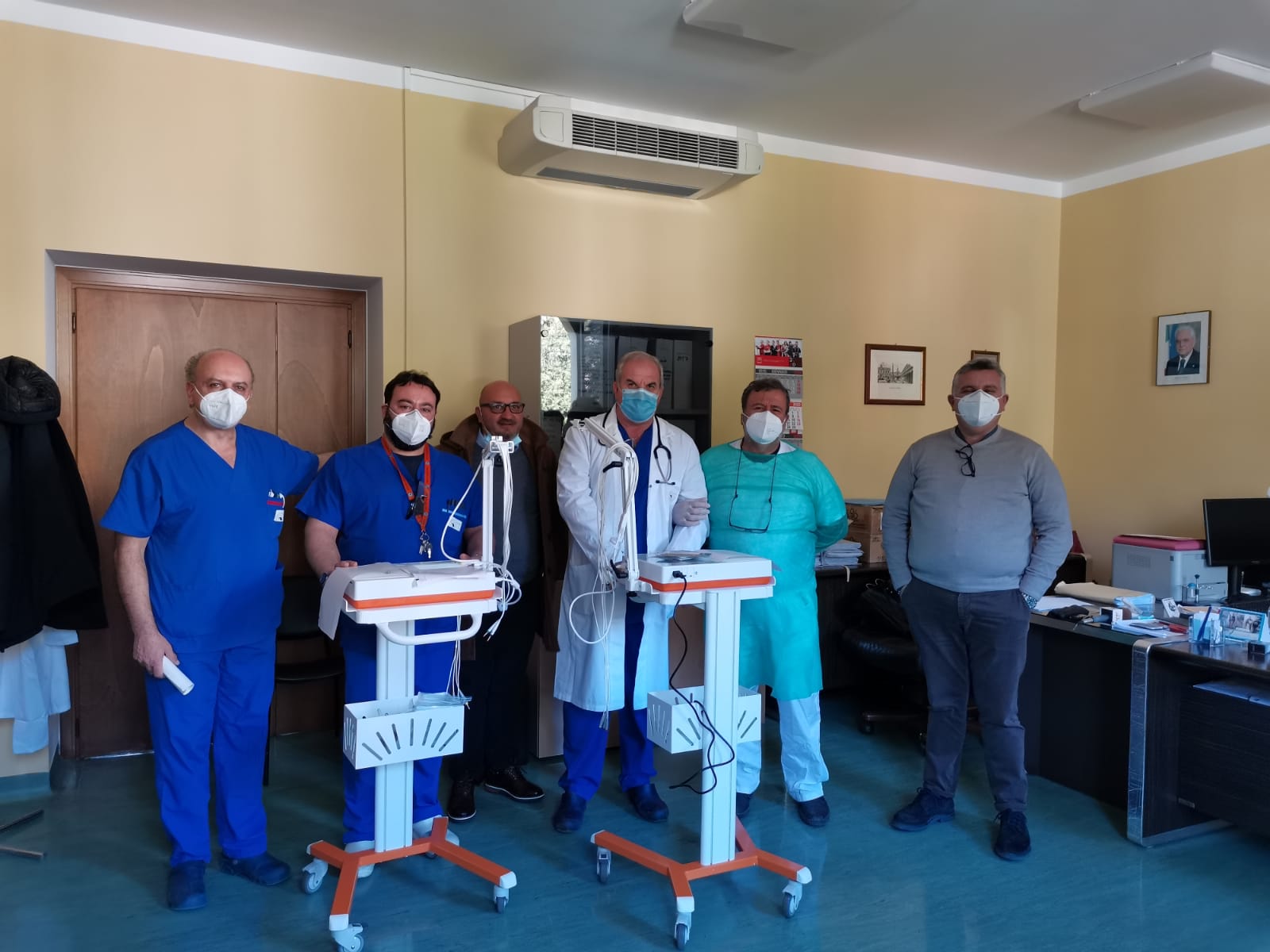 Polla, farmacia Monaco dona due elettrocardiografi al pronto soccorso