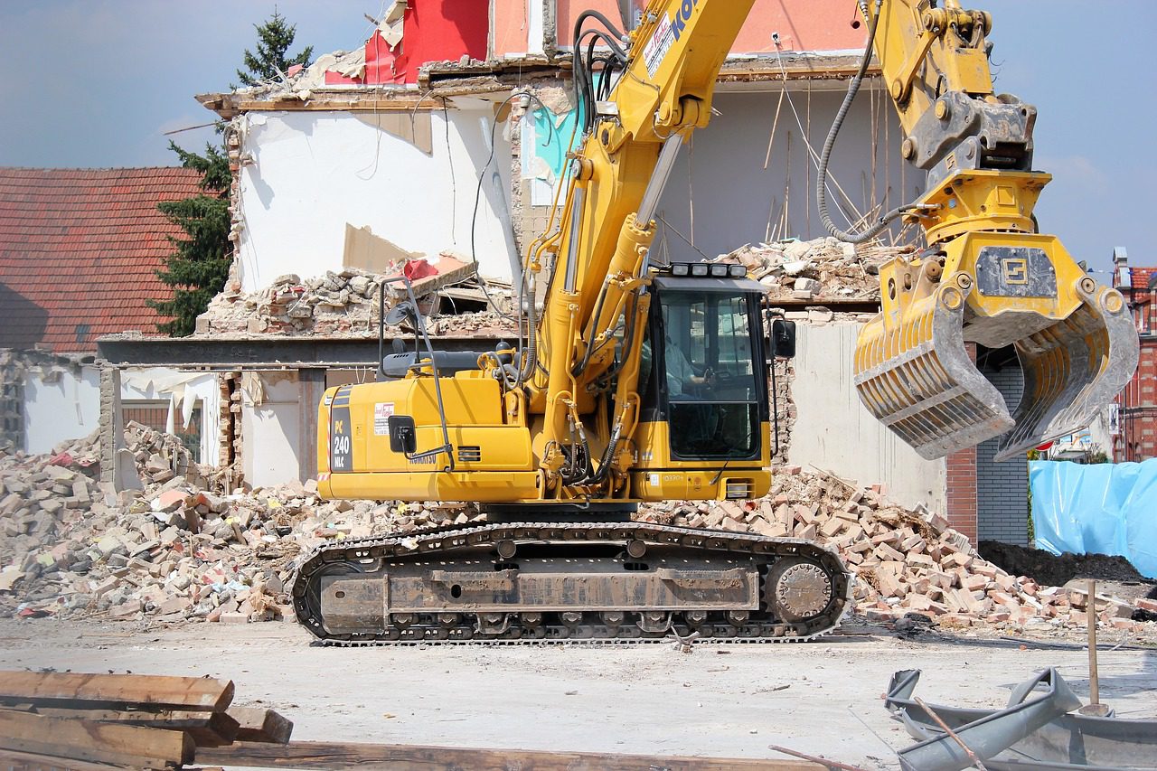 Covid, Regione Campania chiede stop temporaneo demolizione case