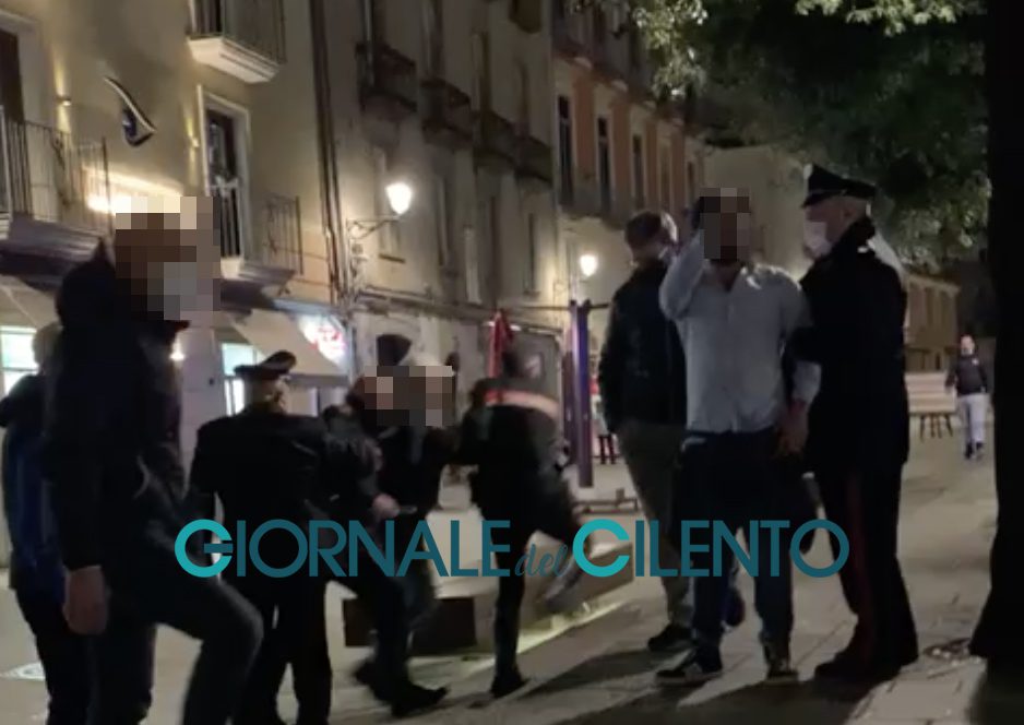 Vallo della Lucania, aggressione nella notte: arresti