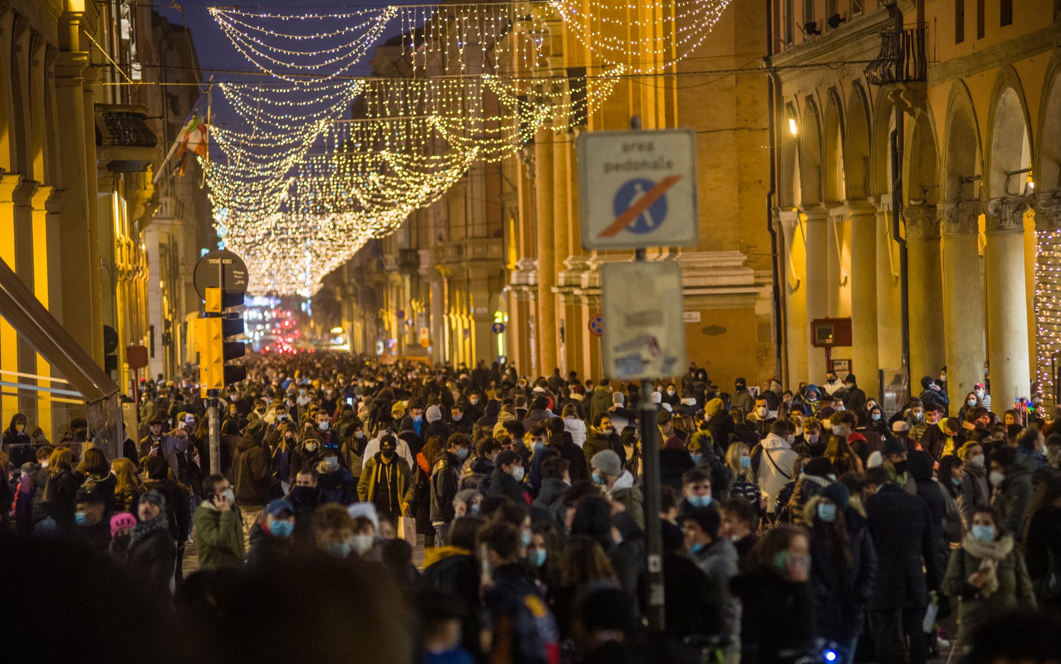 Covid: Codacons denuncia sindaci per concorso in epidemia