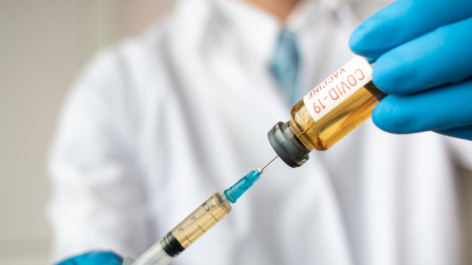 Vaccini: in Campania aperta procedura online per medici specializzandi