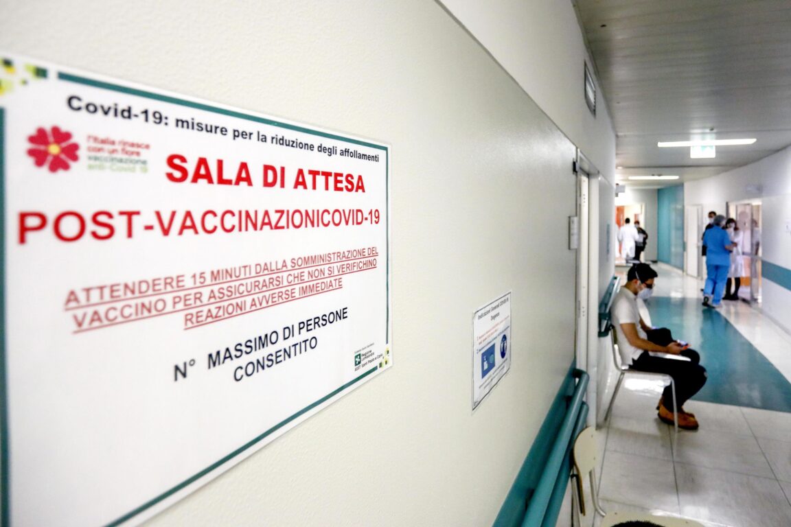 Vaccini: Campania ha usato 89,5% dosi, altre 3 regioni all’80%