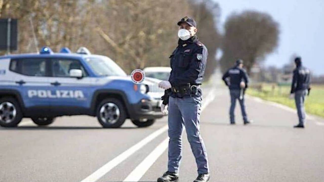 Da lunedì le regioni cambiano colore, oggi la decisione: rischiano in 6